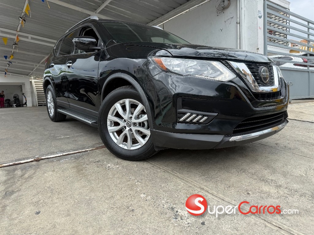 2020 Nissan Rogue SV — foto 2 / 8