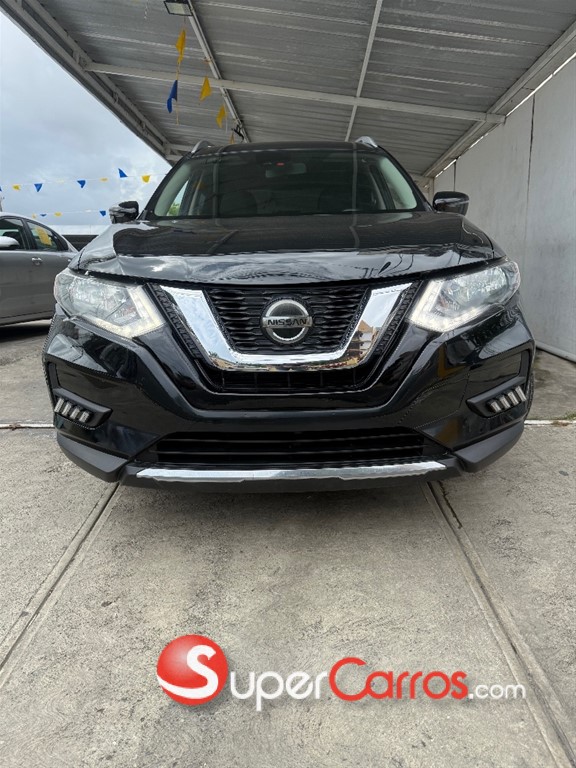 2020 Nissan Rogue SV — foto 3 / 8