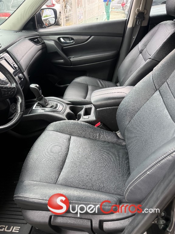 2020 Nissan Rogue SV — foto 6 / 8
