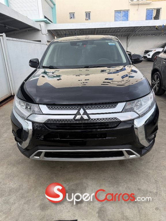 2020 Mitsubishi Motors Outlander SEL — foto 2 / 9