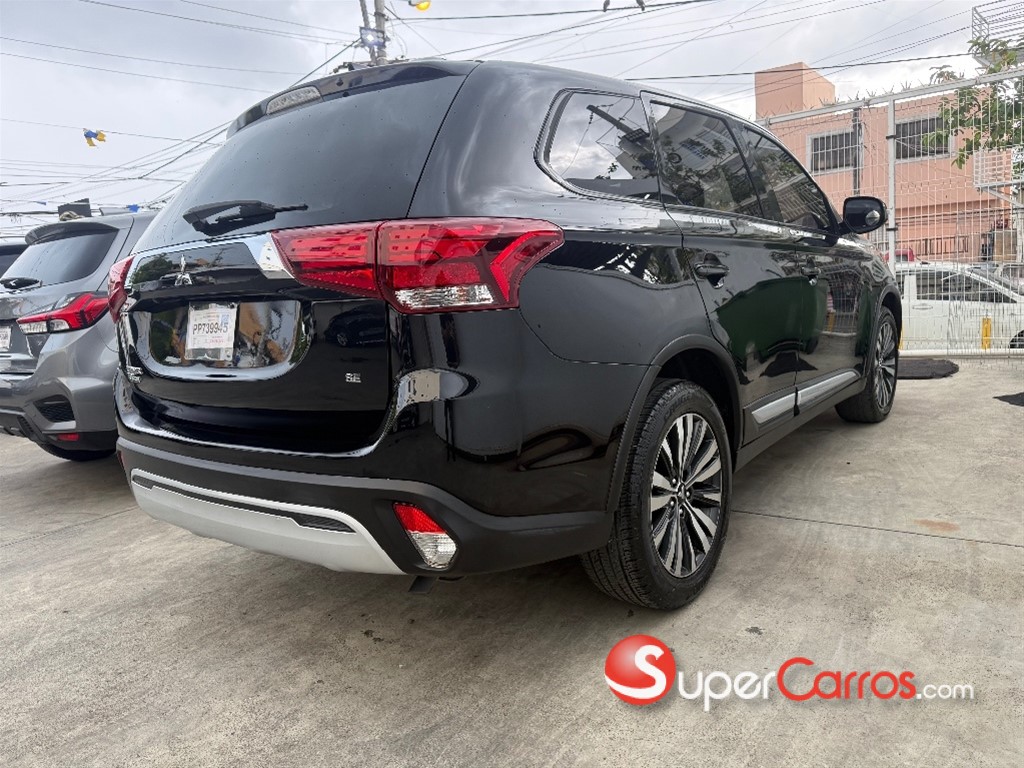 2020 Mitsubishi Motors Outlander SEL — foto 4 / 9