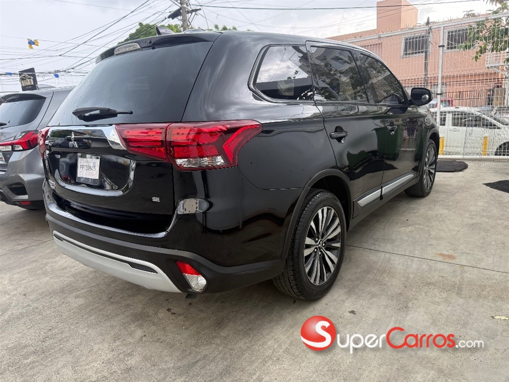 2020 Mitsubishi Motors Outlander SEL — foto 5 / 9
