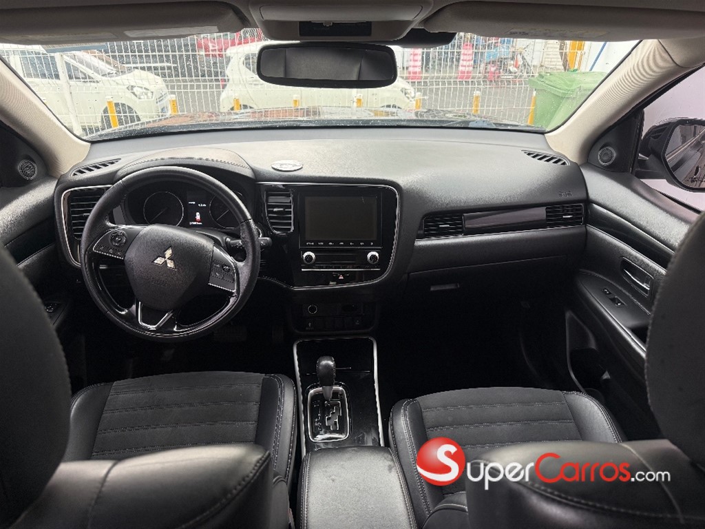 2020 Mitsubishi Motors Outlander SEL — foto 6 / 9