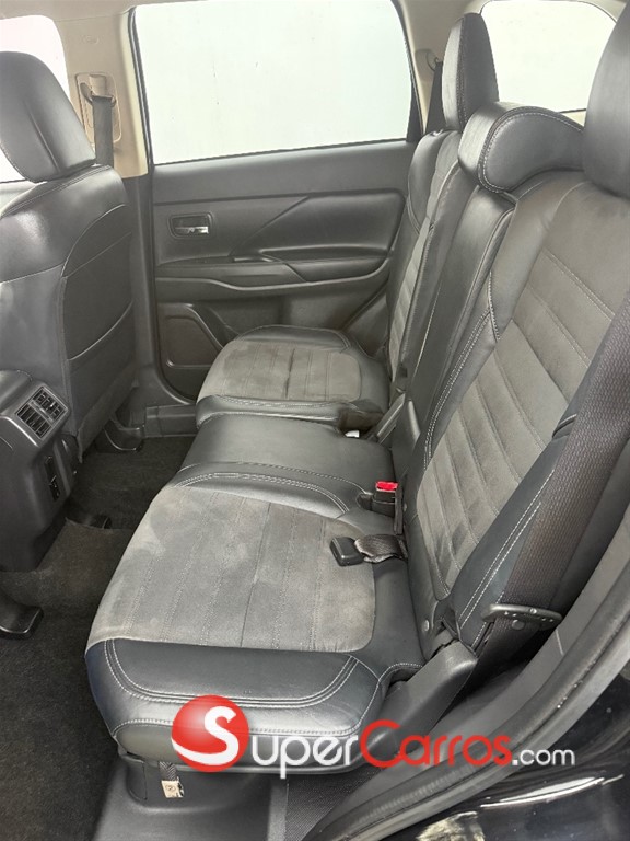 2020 Mitsubishi Motors Outlander SEL — foto 7 / 9