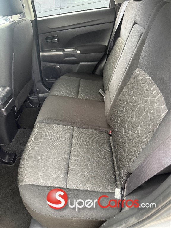 2020 Mitsubishi Motors Outlander Sport — foto 8 / 8