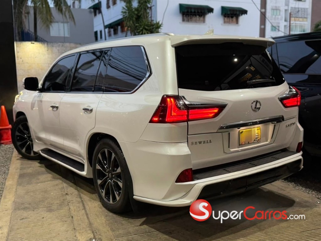 2021 Lexus LX 570 — foto 7 / 7