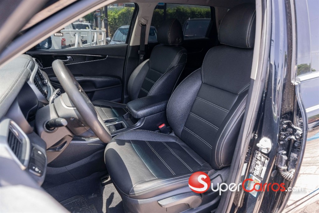 2019 Kia Sorento — foto 6 / 12