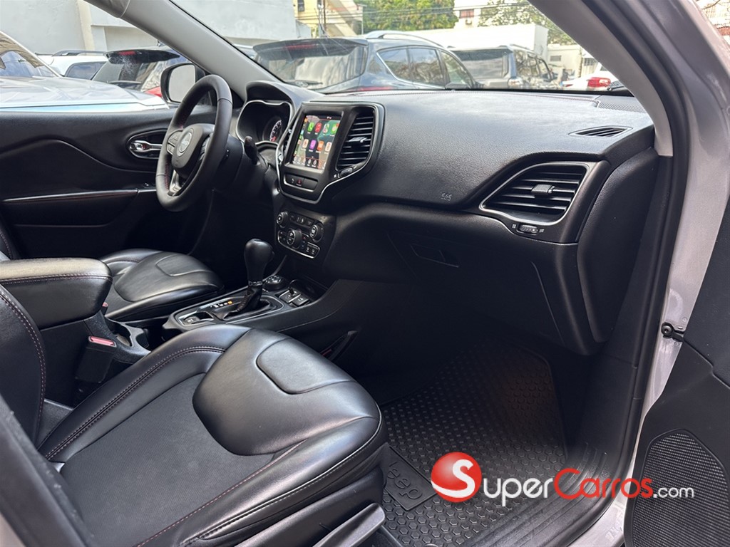 2019 Jeep Cherokee Trailhawk — foto 7 / 12