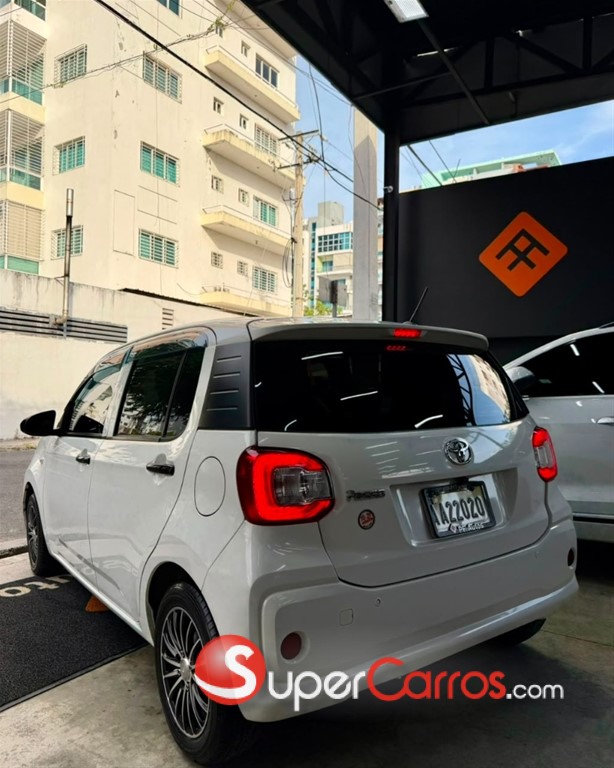 2018 Toyota Passo — foto 2 / 8