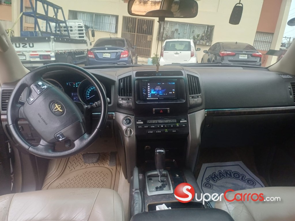 2008 Toyota Land Cruiser VX — foto 9 / 12