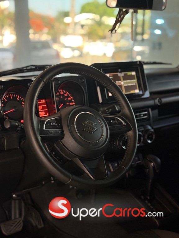 2025 Suzuki Jimny GLX — foto 8 / 10