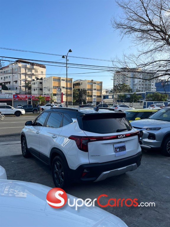 2025 Kia Seltos LX — foto 9 / 10