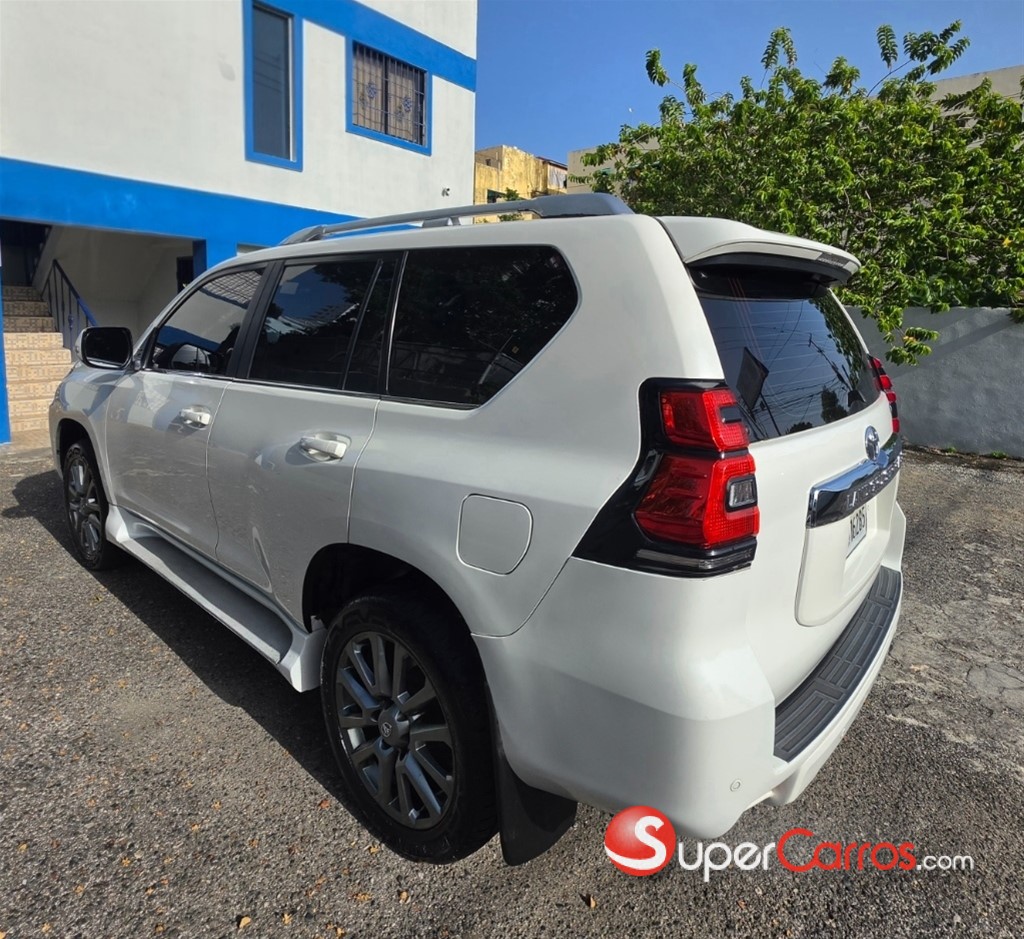 2014 Toyota Land Cruiser Prado TXL — foto 7 / 12