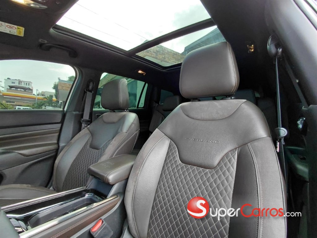 2024 Jeep Commander Overland — foto 8 / 12