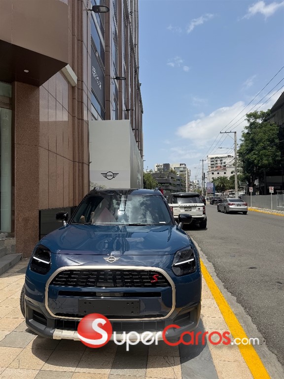 2026 Mini Cooper Countryman S ALL4 — foto 2 / 8
