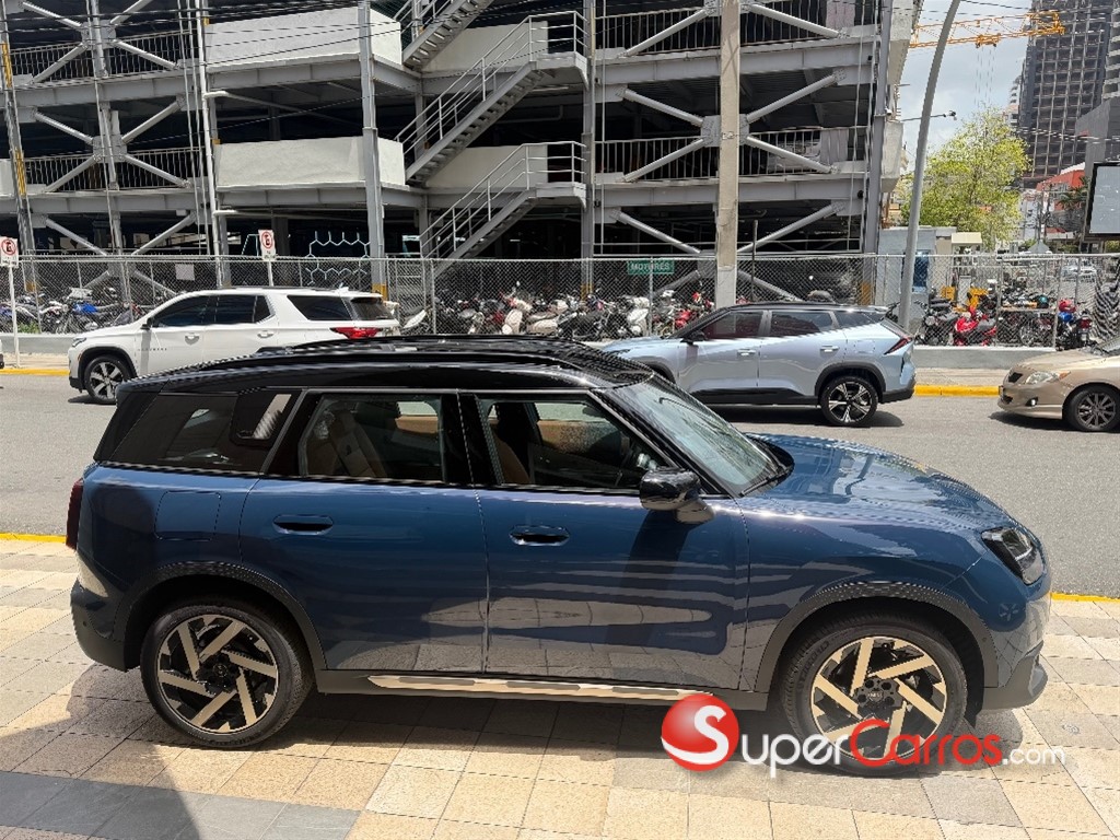 2026 Mini Cooper Countryman S ALL4 — foto 4 / 8