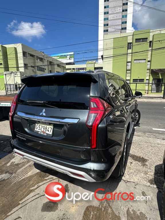 2021 Mitsubishi Motors Montero Sport — foto 4 / 11