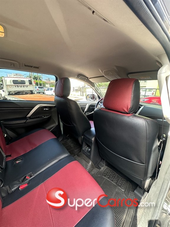 2021 Mitsubishi Motors Montero Sport — foto 7 / 11