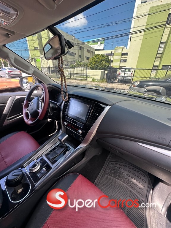 2021 Mitsubishi Motors Montero Sport — foto 9 / 11
