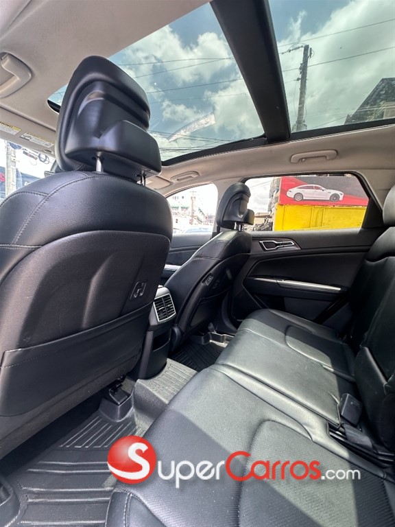 2023 Kia Sportage Luxury — foto 6 / 10