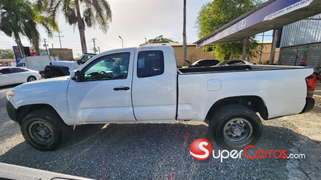 2020 Toyota Tacoma — foto 2 / 12