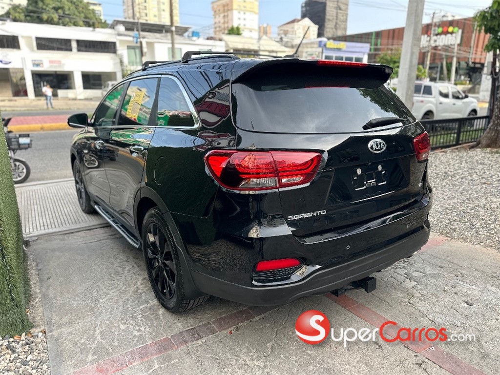 2020 Kia Sorento S — foto 6 / 10