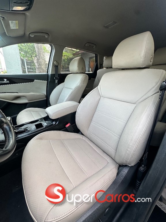 2020 Kia Sorento S — foto 10 / 10