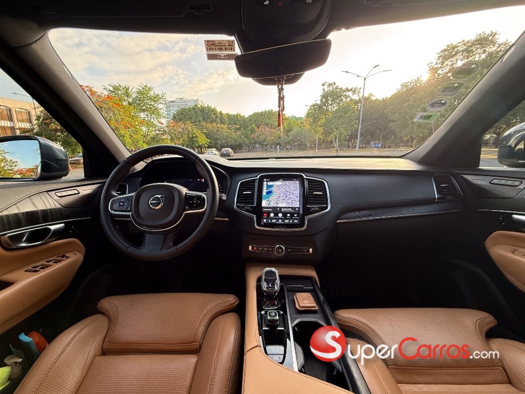 2023 Volvo XC90 B6 Ultimate — foto 8 / 10