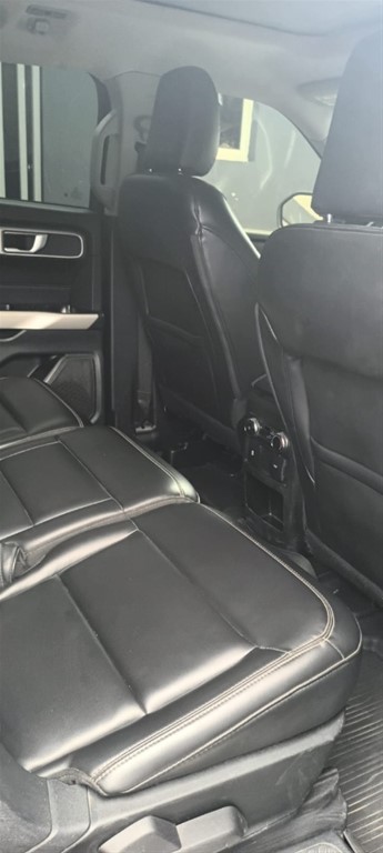 2021 Ford Explorer XLT 4WD — foto 9 / 10