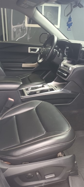2021 Ford Explorer XLT 4WD — foto 10 / 10
