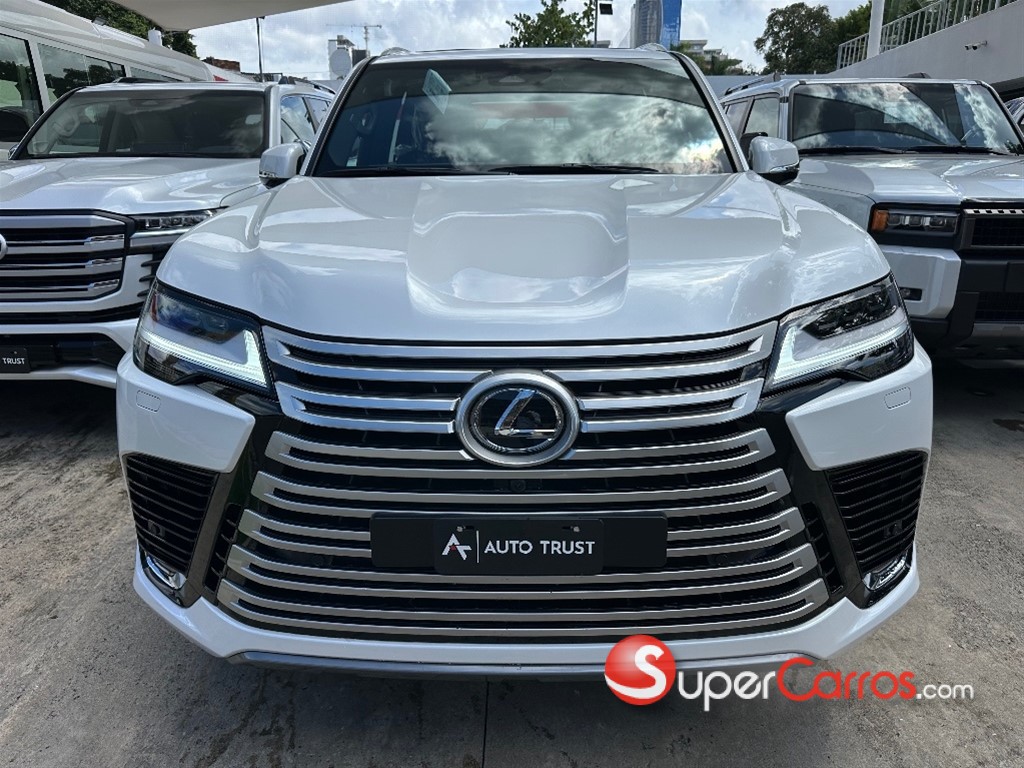 2027 Lexus LX 700 H Urban — foto 2 / 6