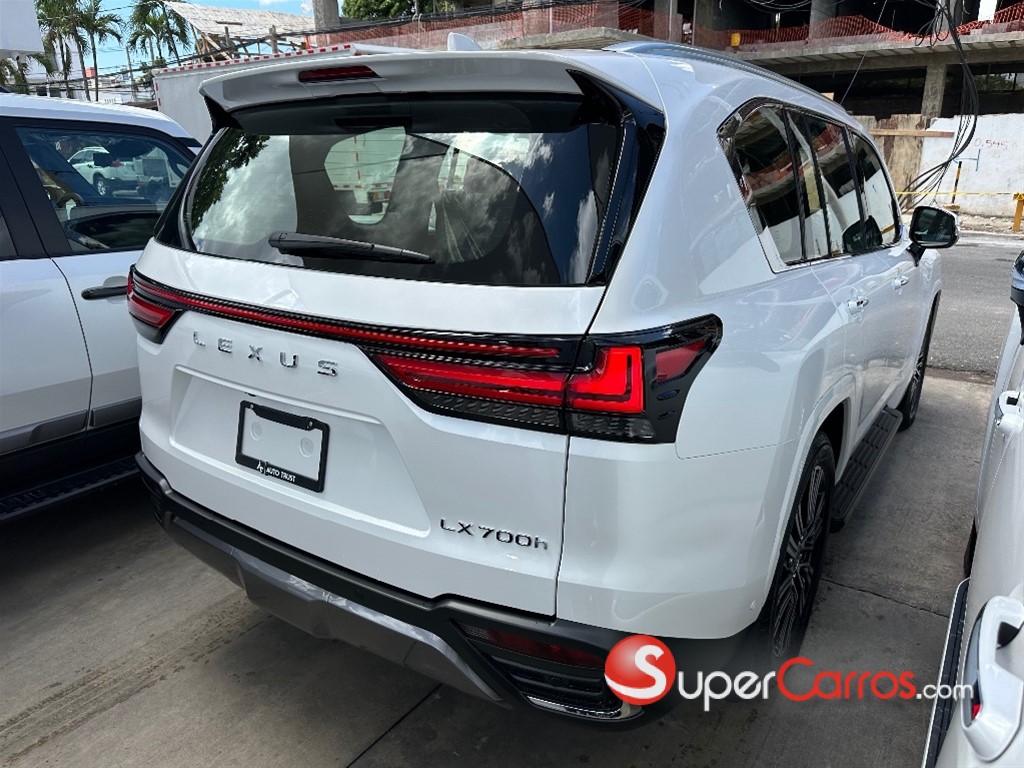 2027 Lexus LX 700 H Urban — foto 6 / 6