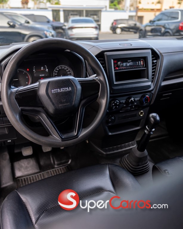 2023 Isuzu DMAX — foto 11 / 12
