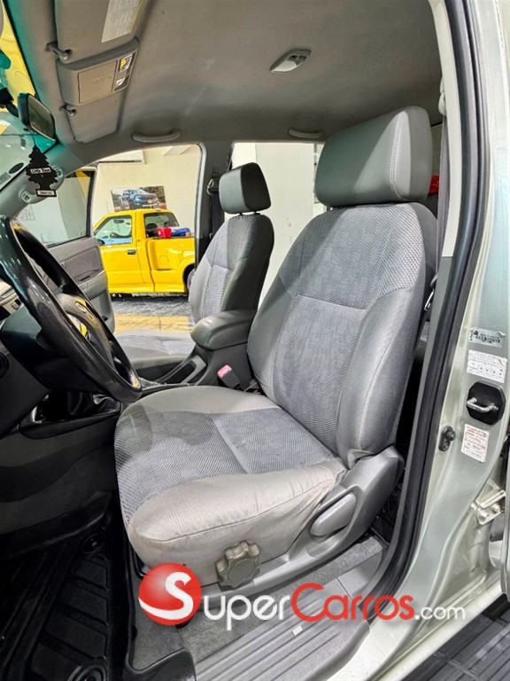 2015 Toyota Hilux — foto 9 / 12