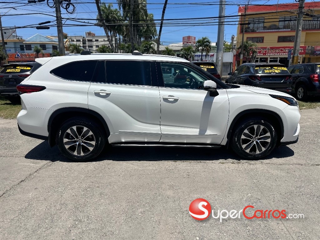 2022 Toyota Highlander XLE — foto 5 / 12