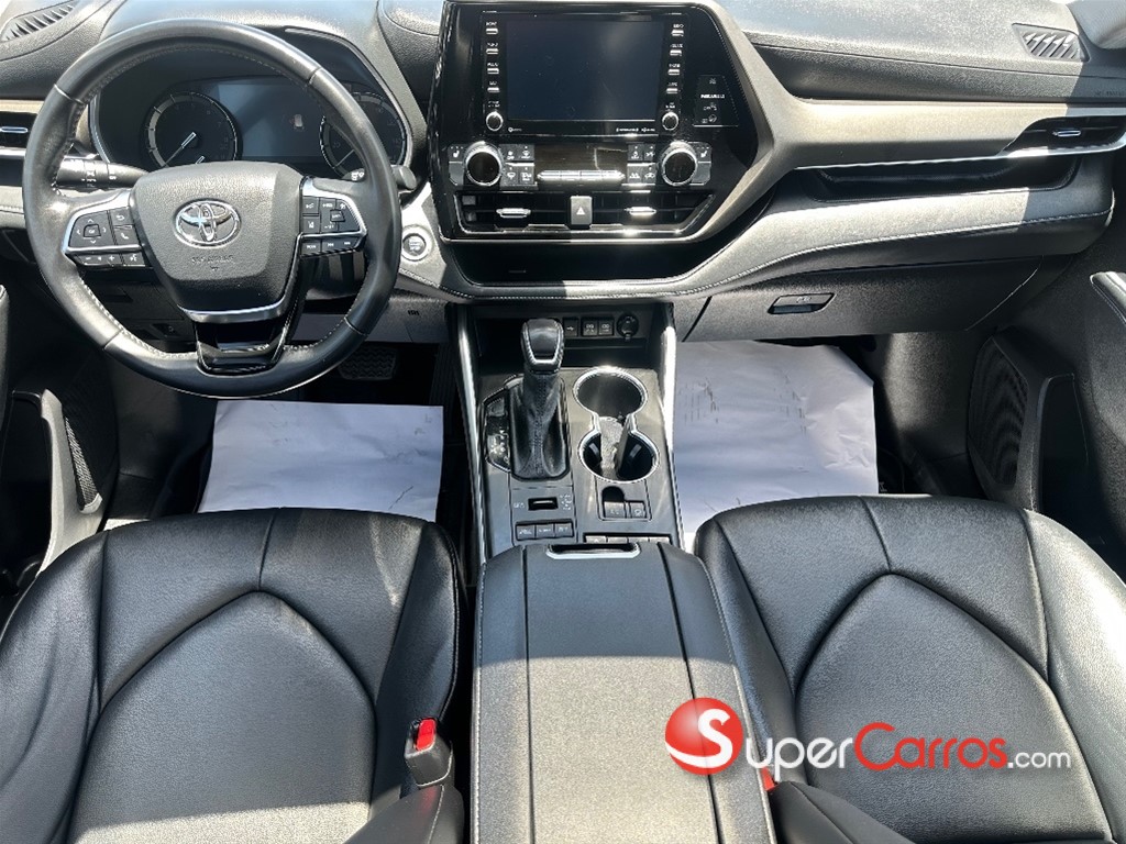 2022 Toyota Highlander XLE — foto 6 / 12