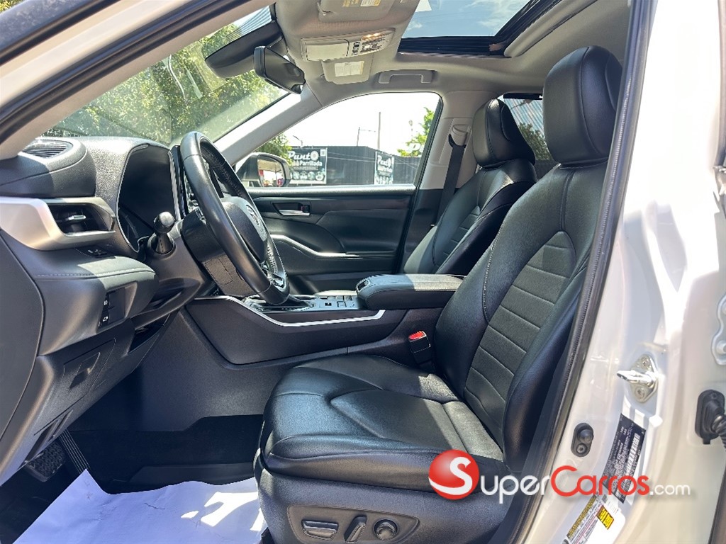 2022 Toyota Highlander XLE — foto 7 / 12