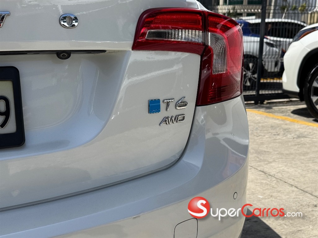 2014 Volvo S60 T6 R Design — foto 4 / 11