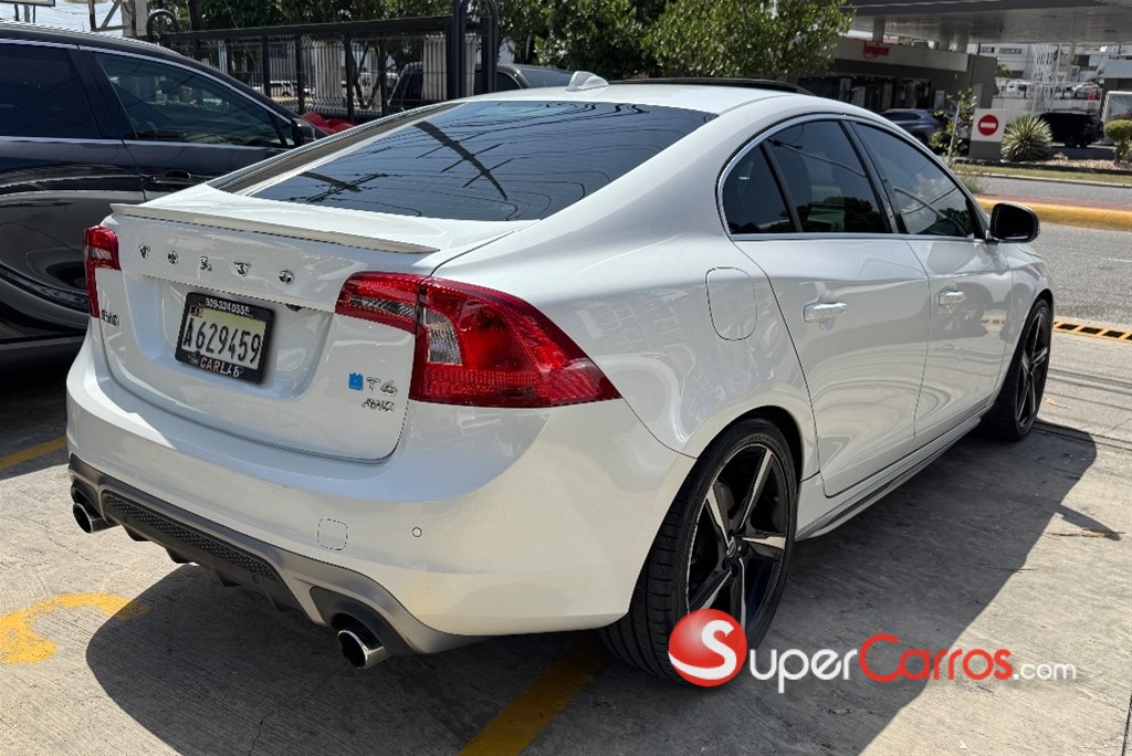 2014 Volvo S60 T6 R Design — foto 5 / 11