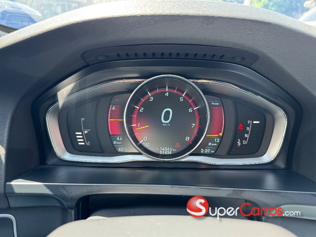 2014 Volvo S60 T6 R Design — foto 10 / 11