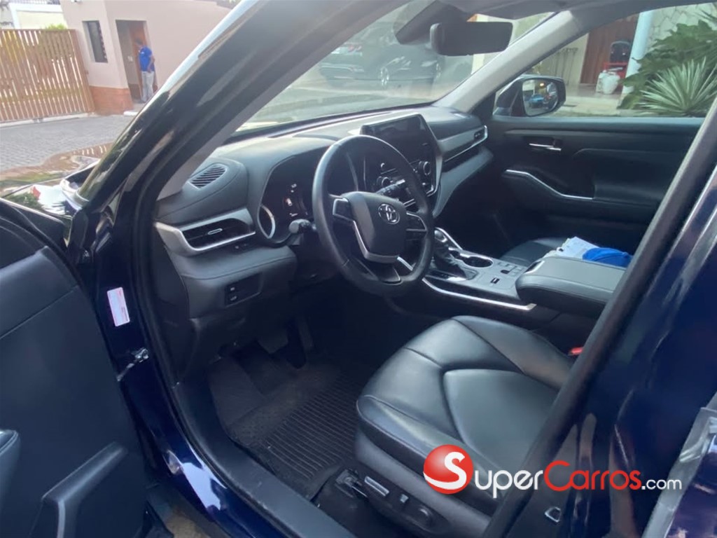 2024 Toyota Highlander Hybrid XLE — foto 8 / 12