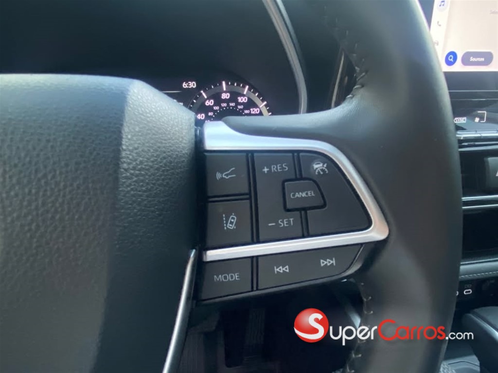 2024 Toyota Highlander Hybrid XLE — foto 10 / 12