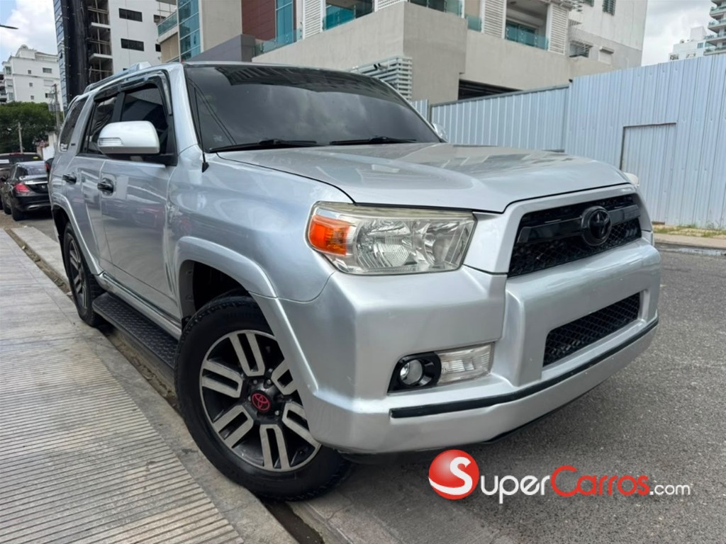 2010 Toyota 4 Runner SR5 Premium — foto 3 / 12