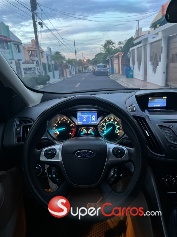 2014 Ford Escape — foto 7 / 12