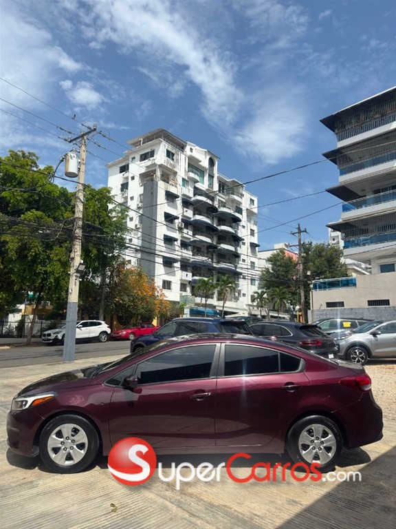 2018 Kia Forte — foto 2 / 10