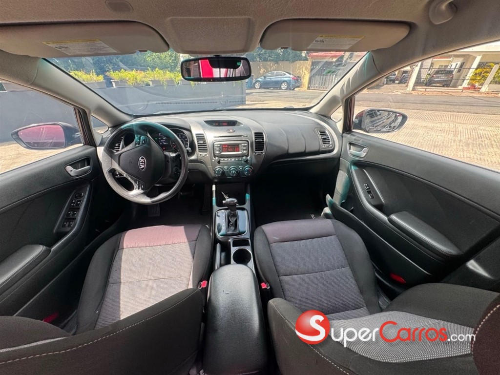 2018 Kia Forte — foto 9 / 10