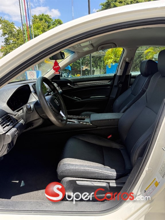 2020 Honda Accord LX — foto 6 / 10