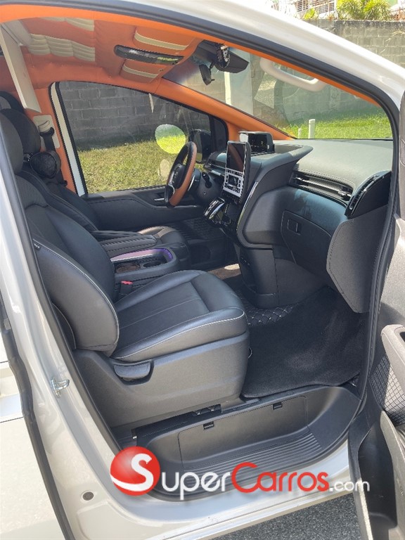 2022 Hyundai Staria — foto 9 / 12