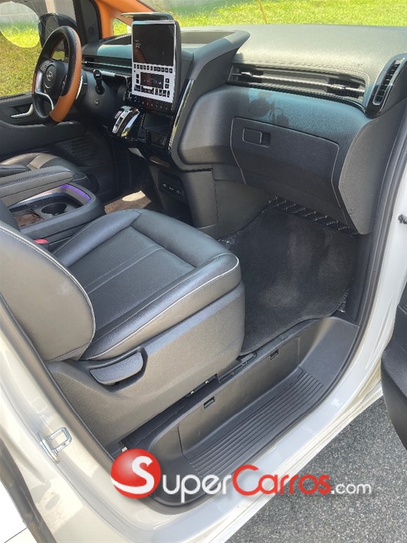 2022 Hyundai Staria — foto 10 / 12