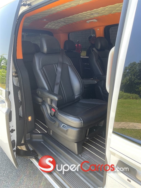 2022 Hyundai Staria — foto 12 / 12